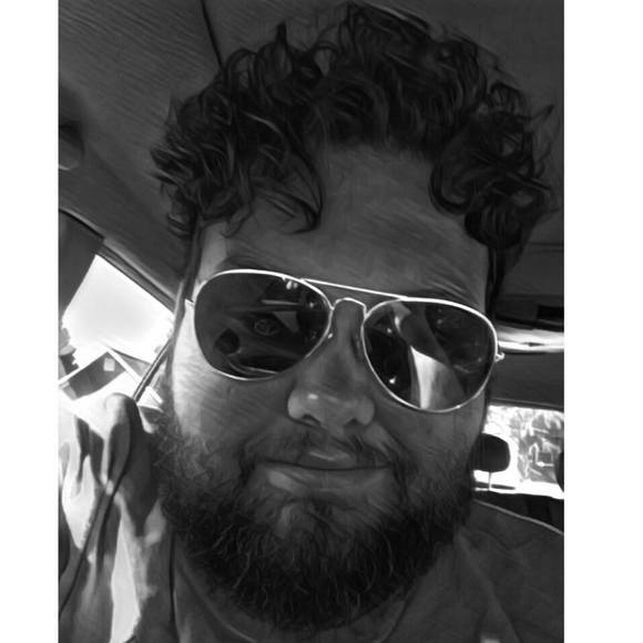 Meet your Posher, Taylor - Picture 1 of 1